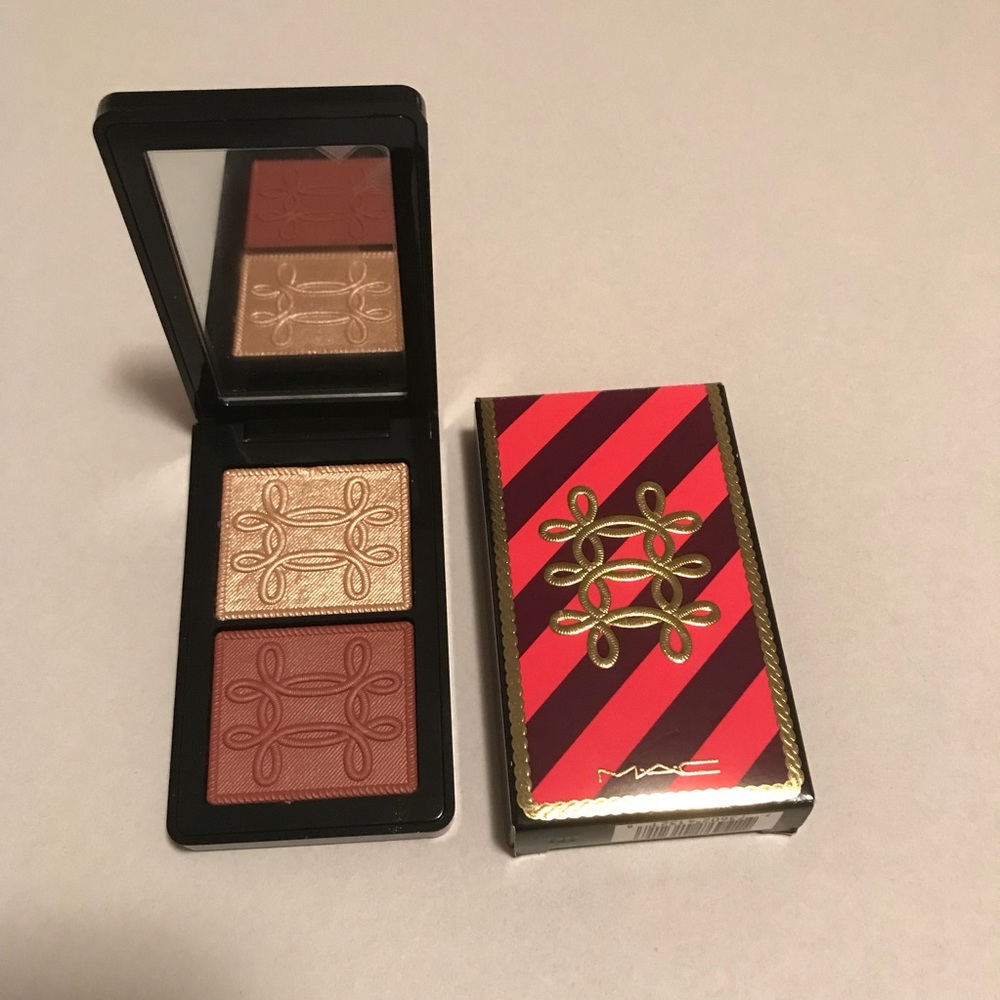 Mac - Nutcracker Sweet Copper Face Compact